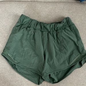 LULULEMON hotty hot shorts